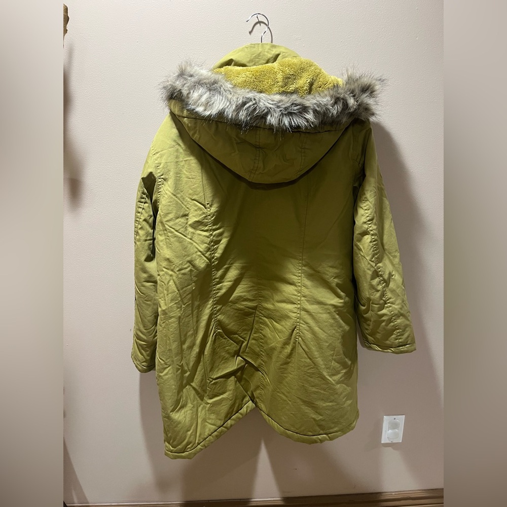 Universal Thread Light Green Puffer Coat With Fau… - image 4